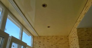 Натяжной потолок на балкон Кыштым, цена 6303 руб.